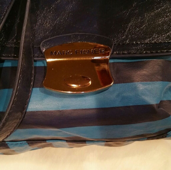 Striped blue on blue.Marc Fisher shoulder/cross - Picture 3 of 8